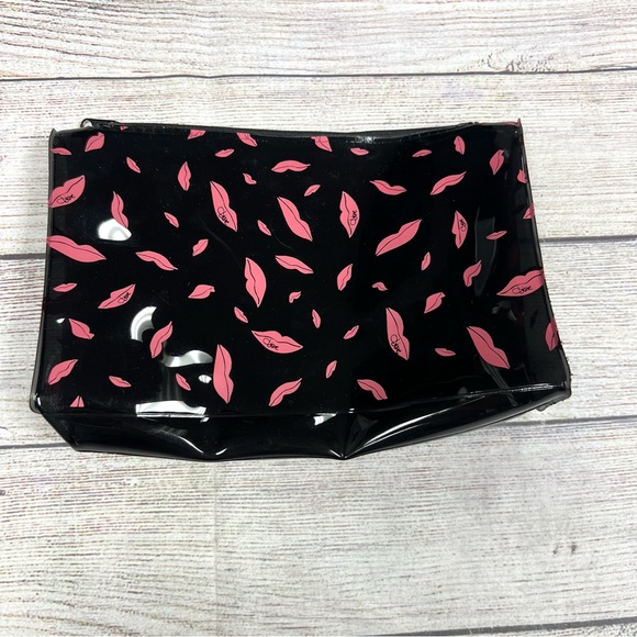 Sephora x Diane von Furstenberg Vinyl Lip Print Cosmetic Bag Set of 2 Black Pink - Picture 6 of 8